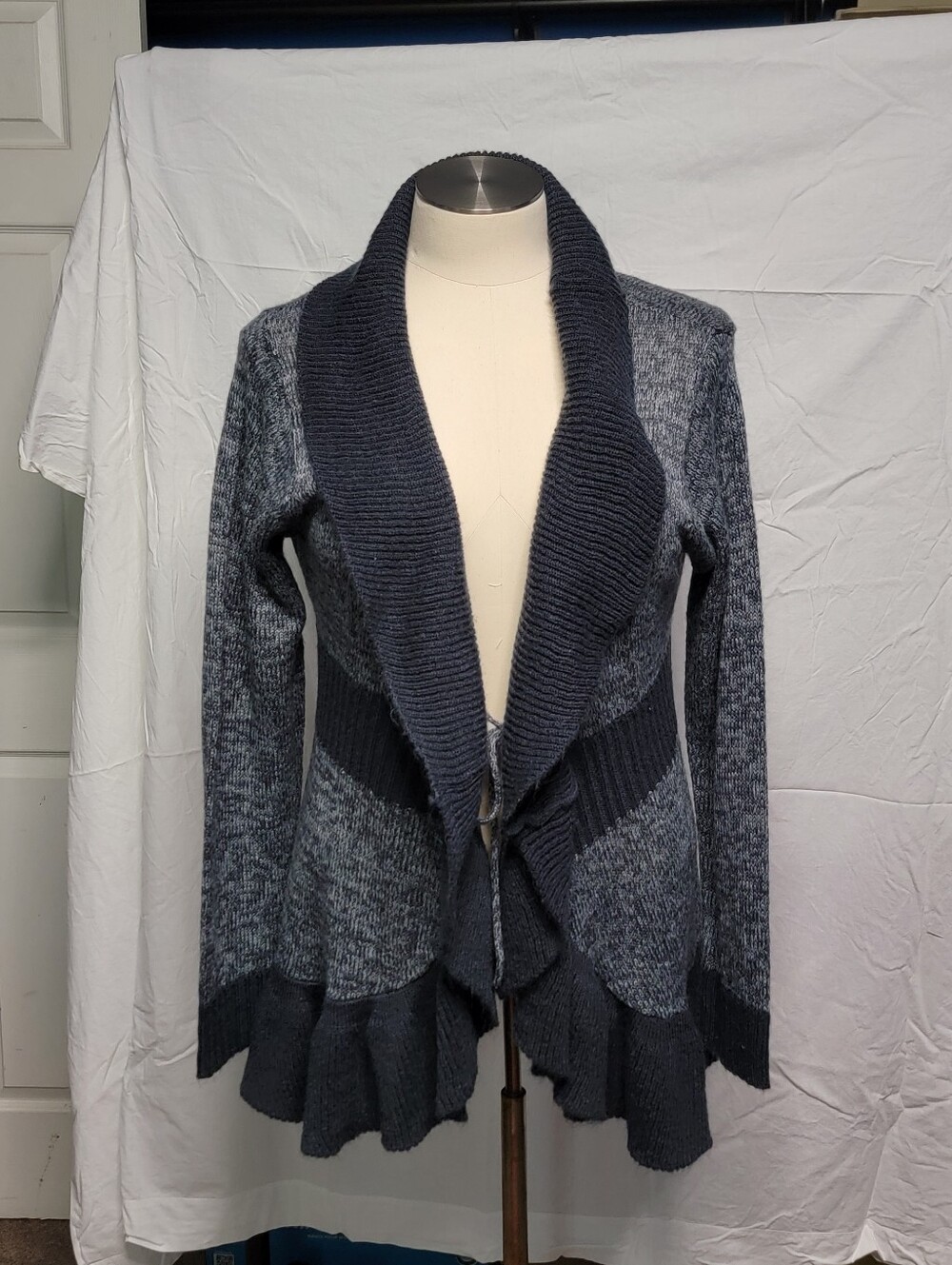 Womens 3X Mottled Gray Open-Front Ruffle Hem Sweater Cardigan